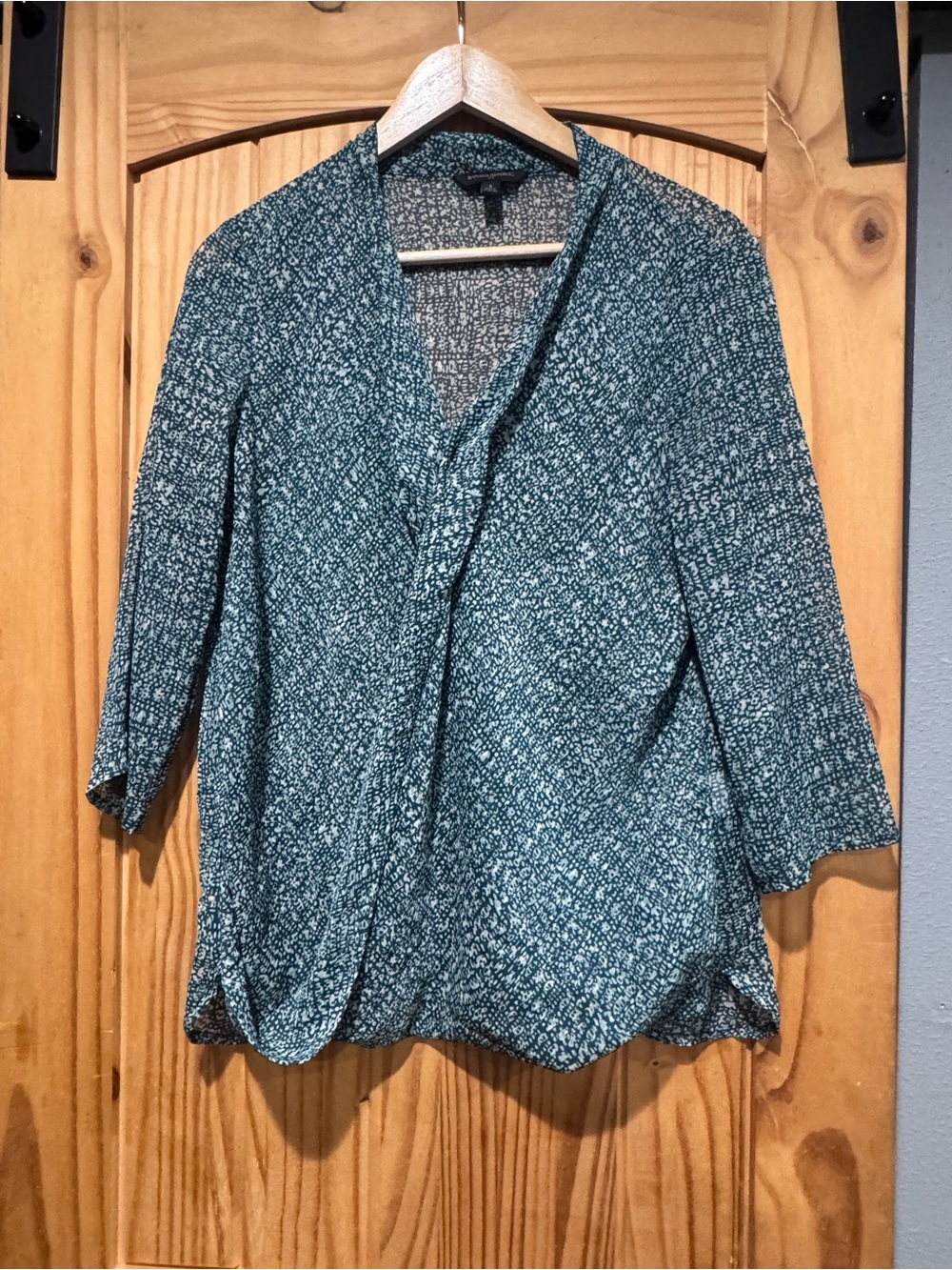 Banana Republic Teal Textured V-Neck Blouse